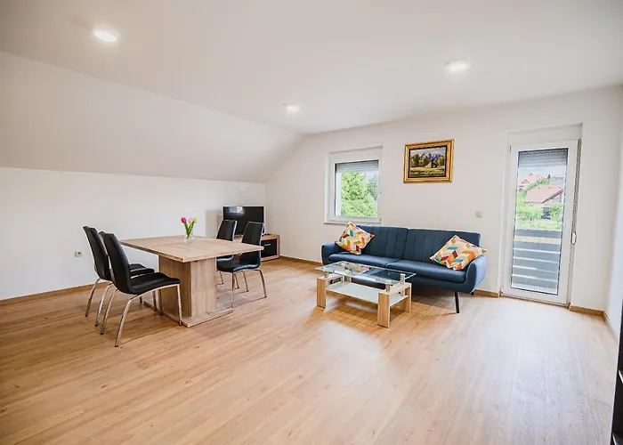 Mojcin Pisker Apartment House
